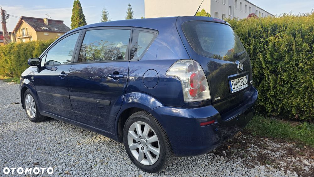 Toyota Corolla Verso 2005 photo 3