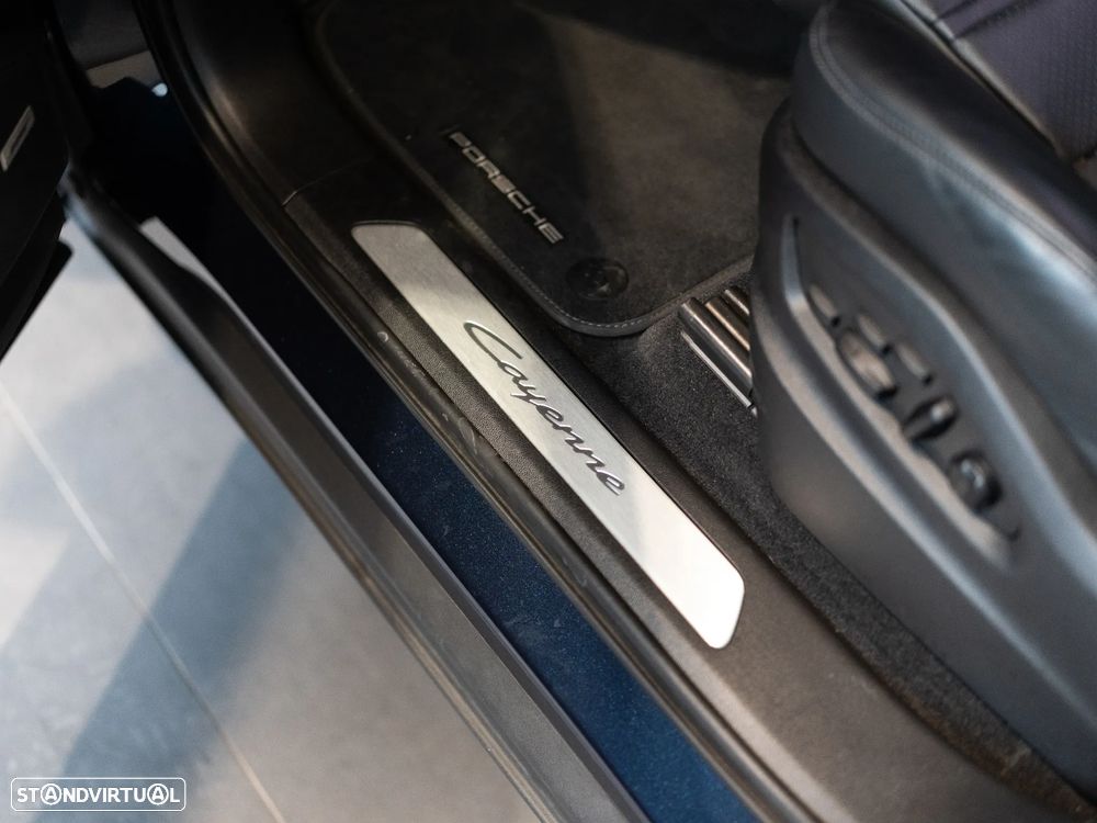 Porsche Cayenne Coupé E-Hybrid Tiptronic S - 42