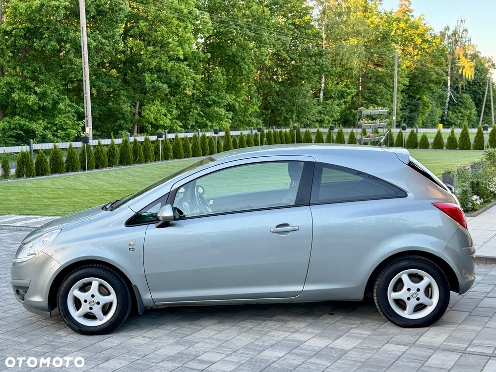 Opel Corsa 1.4 16V Edition - 9