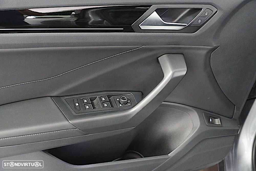 VW T-Roc 2.0 TDI R-Line DSG - 18