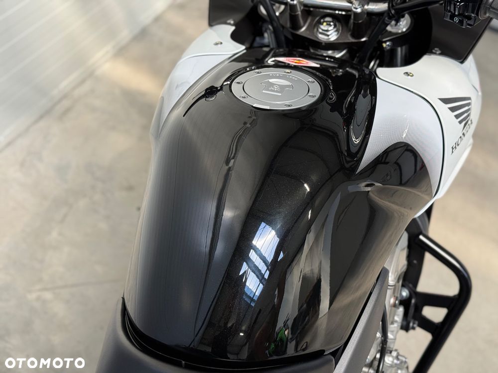 Honda CBF - 22