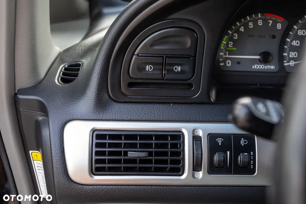 Chevrolet Rezzo 1.6 SE - 23