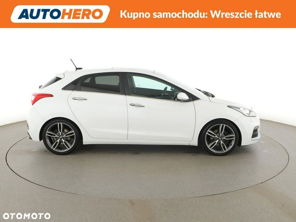 Hyundai i30 1.6 T GDI Turbo - 10