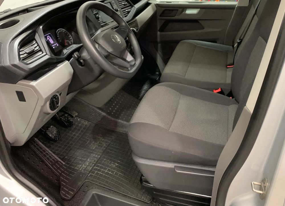 Volkswagen TRANSPORTER T6 VAN 3os. L2H1 Long MAXI WZMOCNIONY DMC3.2t. Ładowność 1242kg, Paka 3m, Homologacja VAT-1, Reflektory LED DIODOWE, Lampy tył LED, Kamera, Czujniki, Dogrzewanie Webasto 5kW, Automatyczne światła, Mocny silnik 2.0TDI DNA 150KM 6cio biegowa skrzynia biegów! Kolor srebrny Reflex Metalik, ZABUDOWA ładowni wraz z podsufitką i oś. LED! Fabryczny alarm, Przebieg tylko 53tys.km! - 11