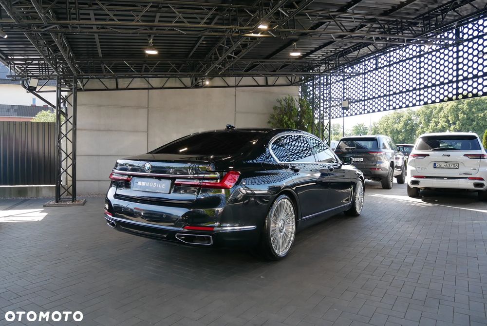 BMW Seria 7 750Li xDrive - 3