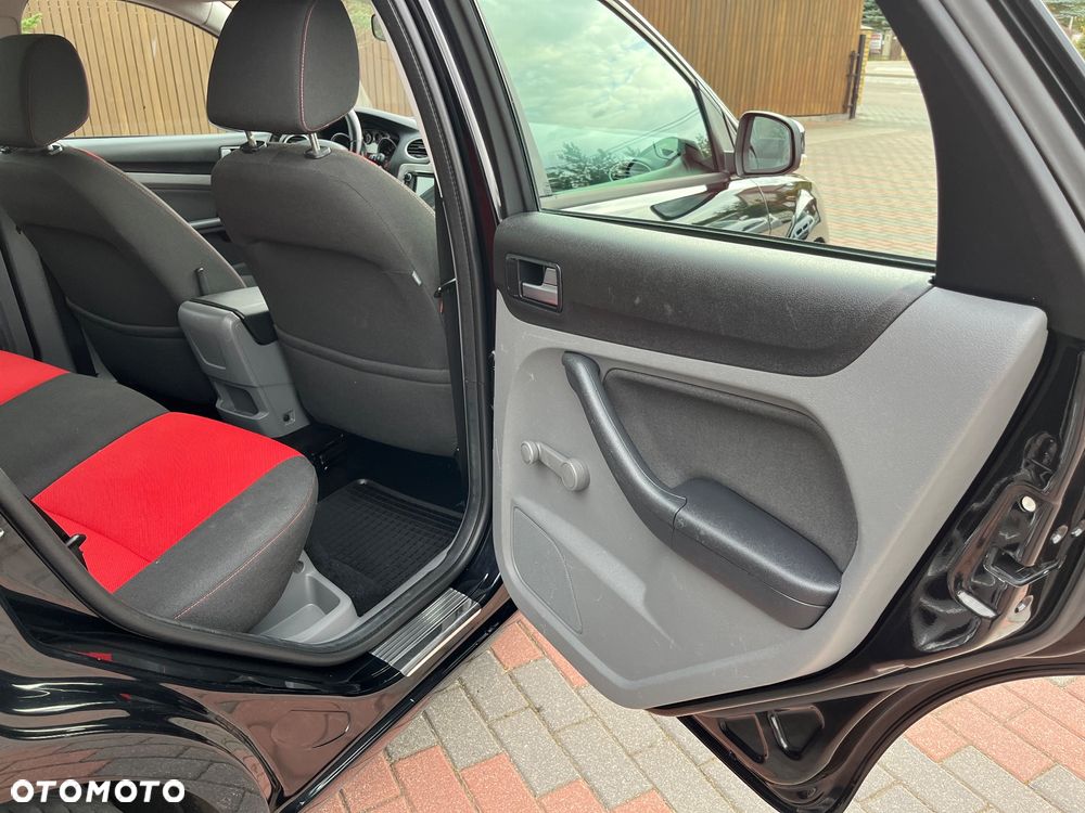 Ford Focus 1.6 Ti-VCT Sport - 18