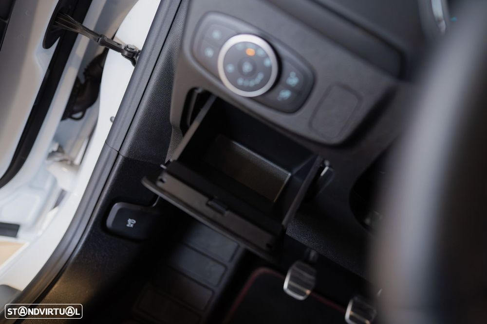 Ford Focus 1.0 EcoBoost ST-Line - 27