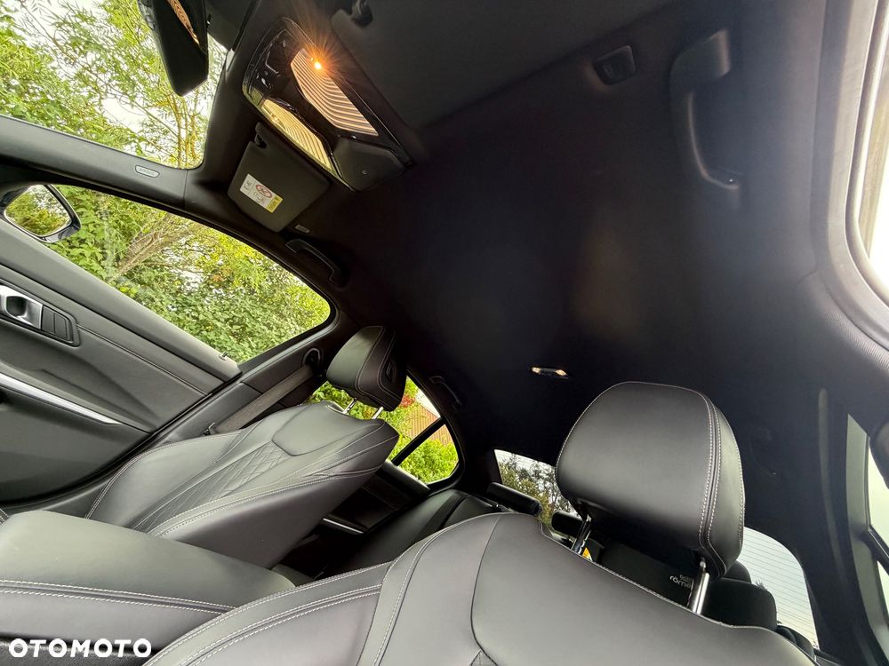 BMW Seria 3 320i xDrive M Sport - 33
