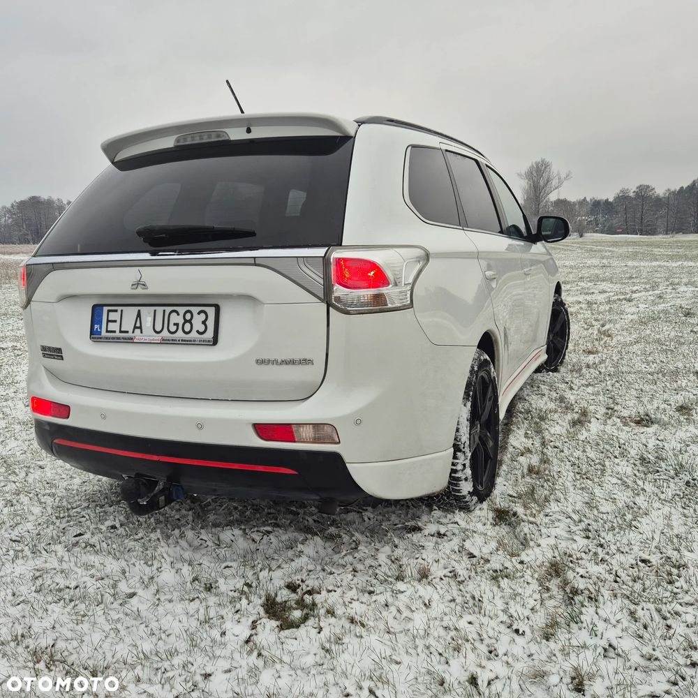 Mitsubishi Outlander - 28