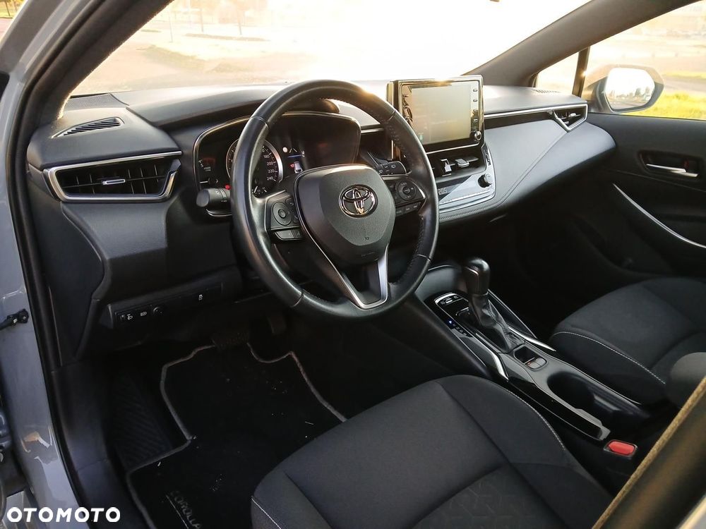 Toyota Corolla 1.8 Hybrid Comfort - 16