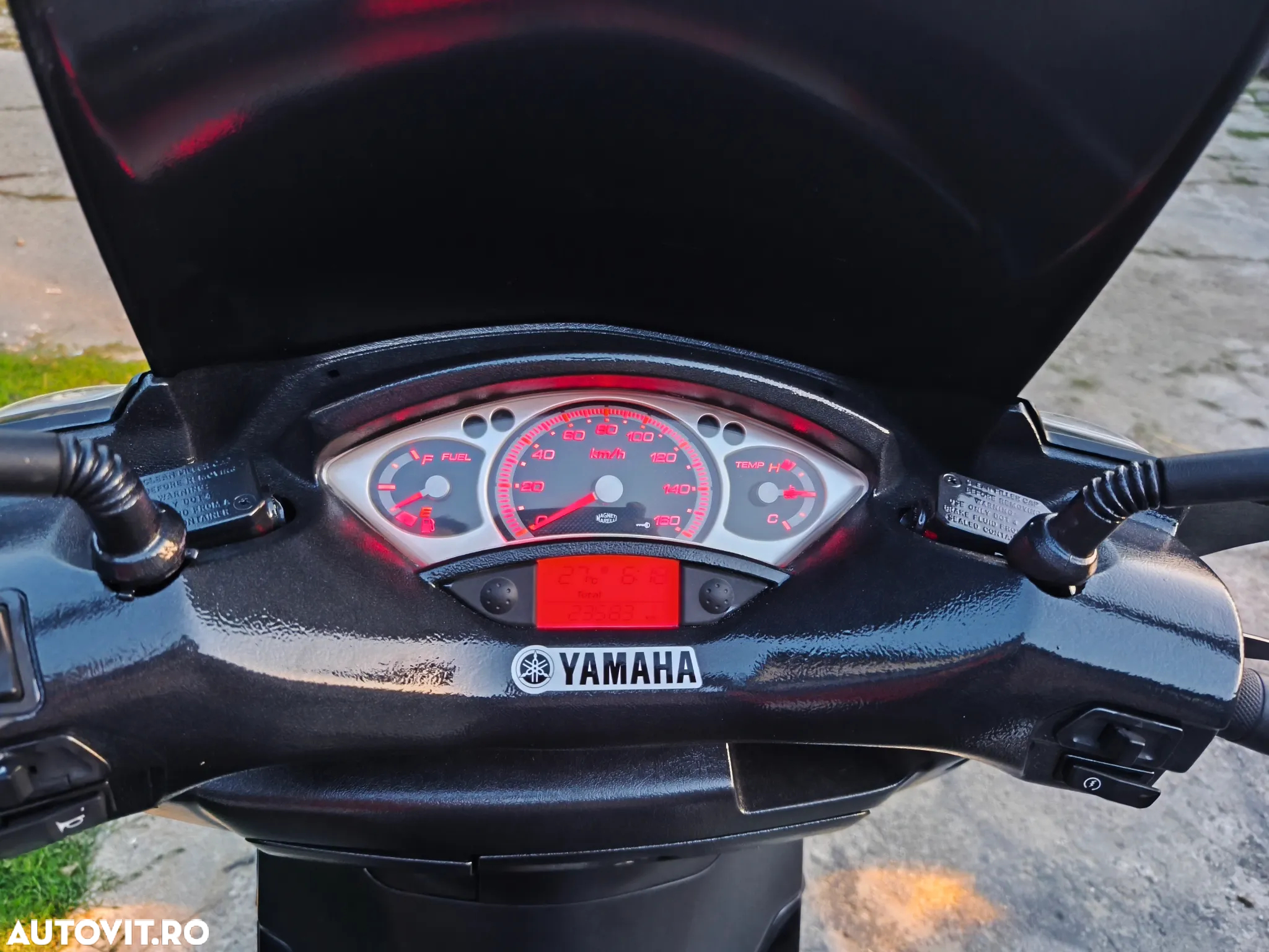 Yamaha XMAX 250 - 3
