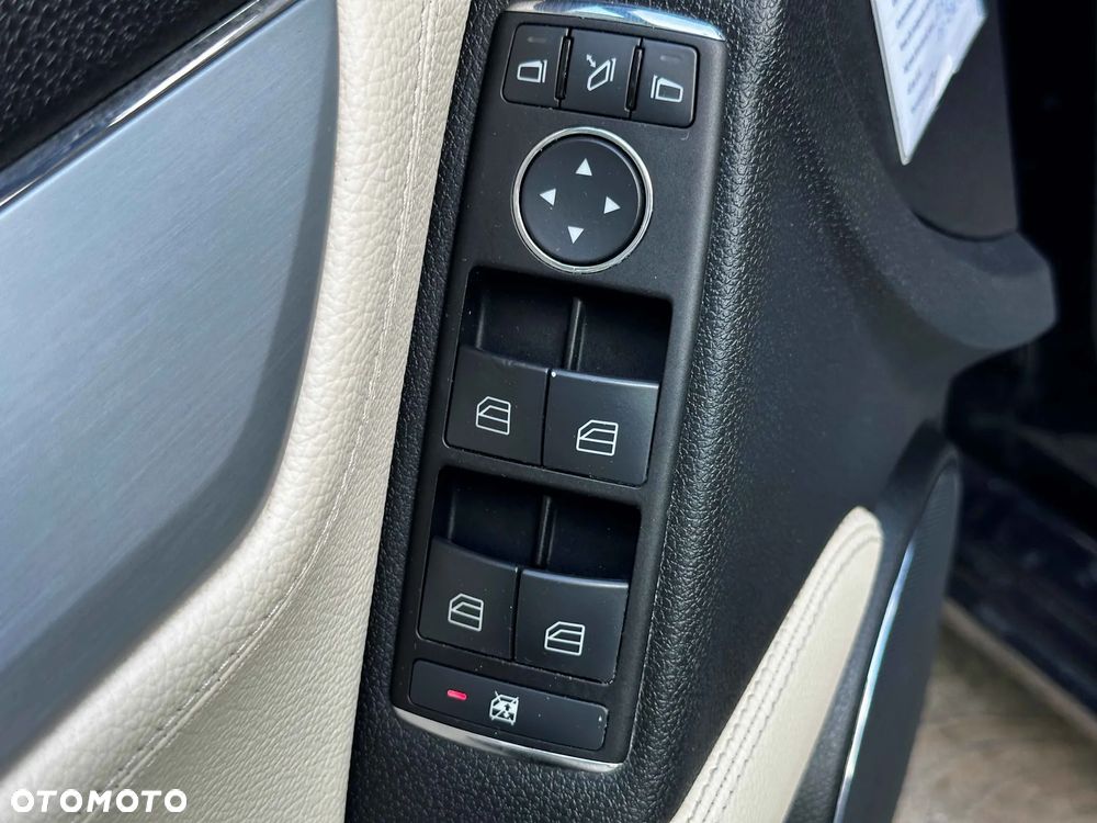 Mercedes-Benz Klasa C - 22