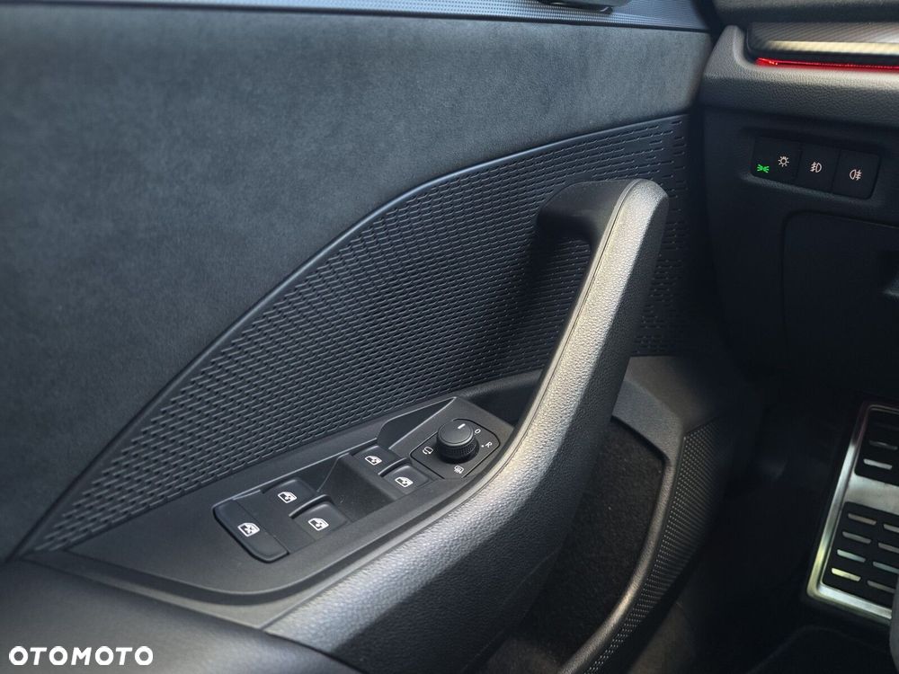 Skoda Octavia 2.0 TSI RS DSG - 14
