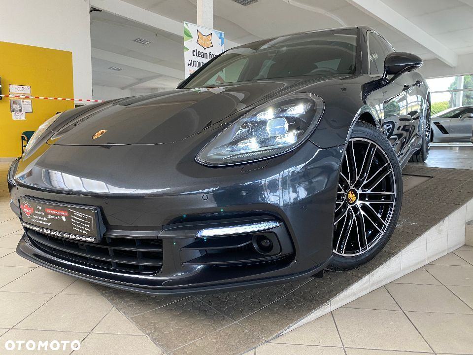 Porsche Panamera 4S - 8