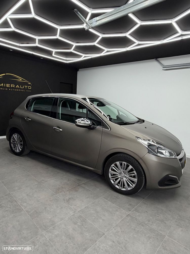 Peugeot 208 1.2 PureTech Allure EAT6 - 4