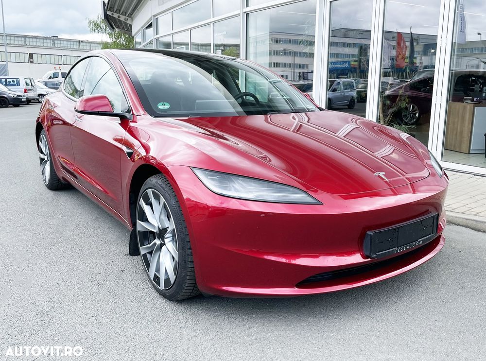 Tesla Model 3 - 2
