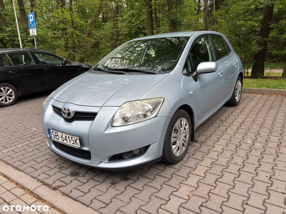Toyota Auris 1.6 VVT-i Sol - 1