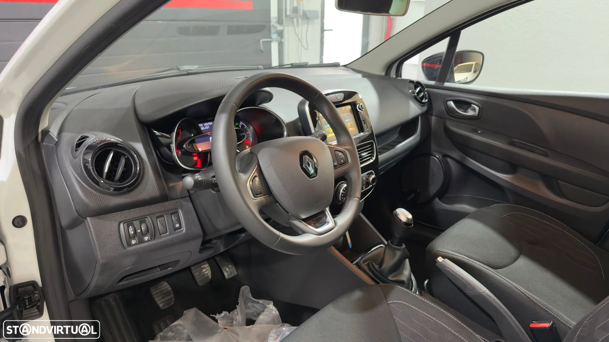Renault Clio 0.9 TCe Limited - 14