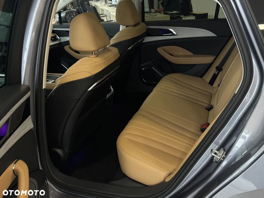 Hongqi H5 2.0T Comfort - 9