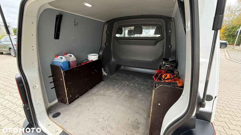 Volkswagen Transporter T6.1 - 19