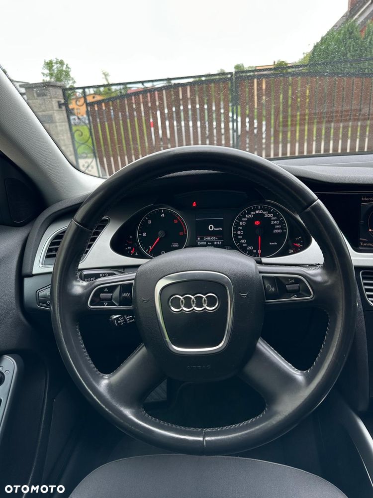 Audi A4 Avant 2.0 TDI DPF quattro Attraction - 14