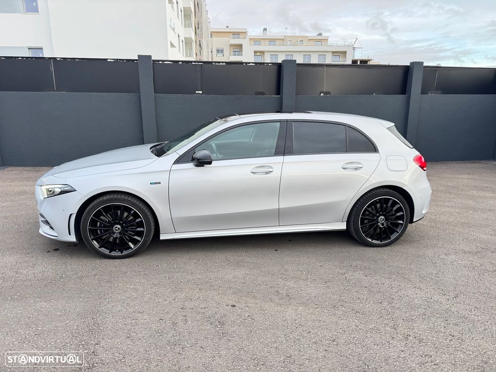 Mercedes-Benz A 250 e AMG Line - 3