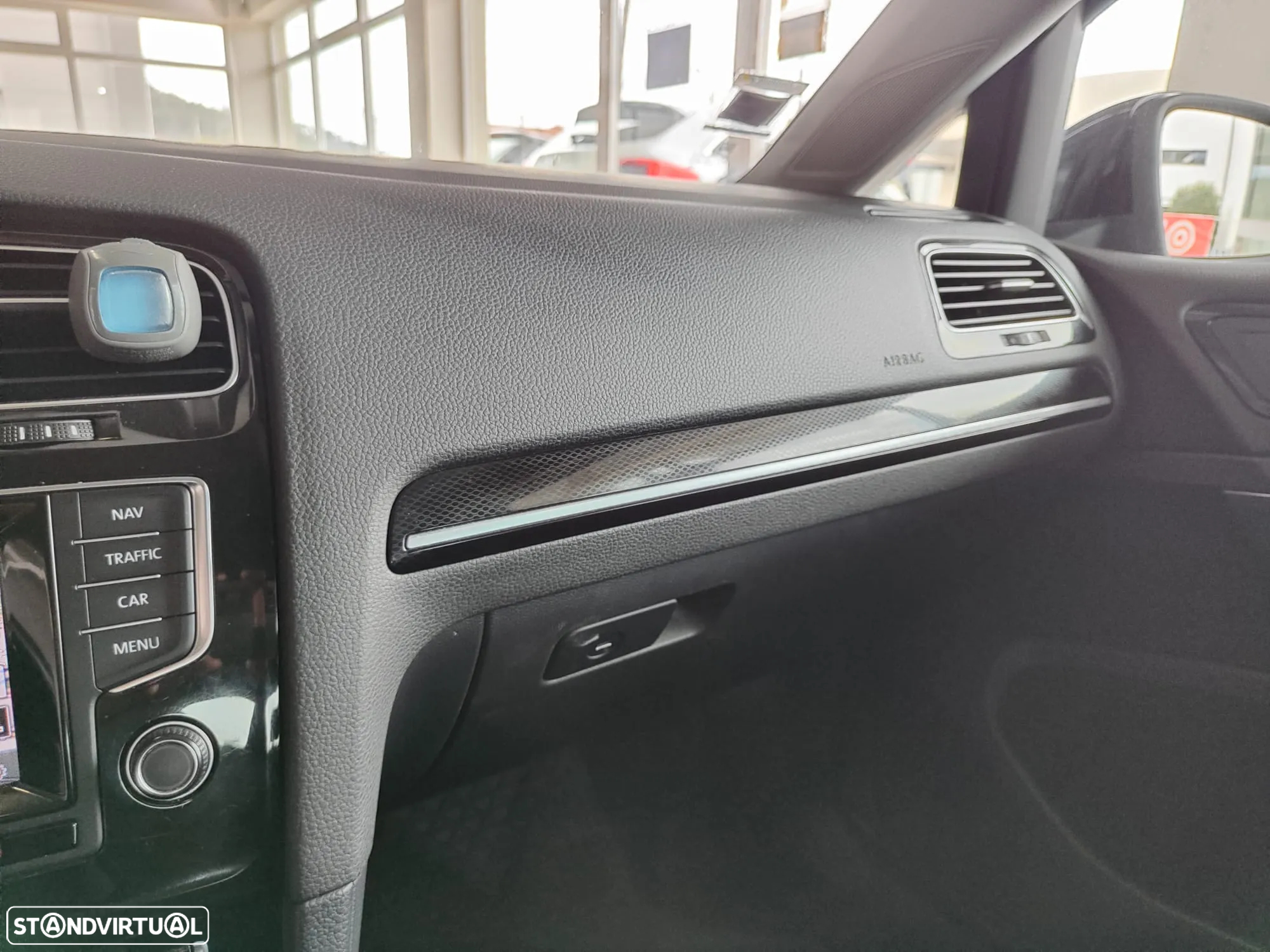 VW Golf 2.0 TDI GTD DSG - 42