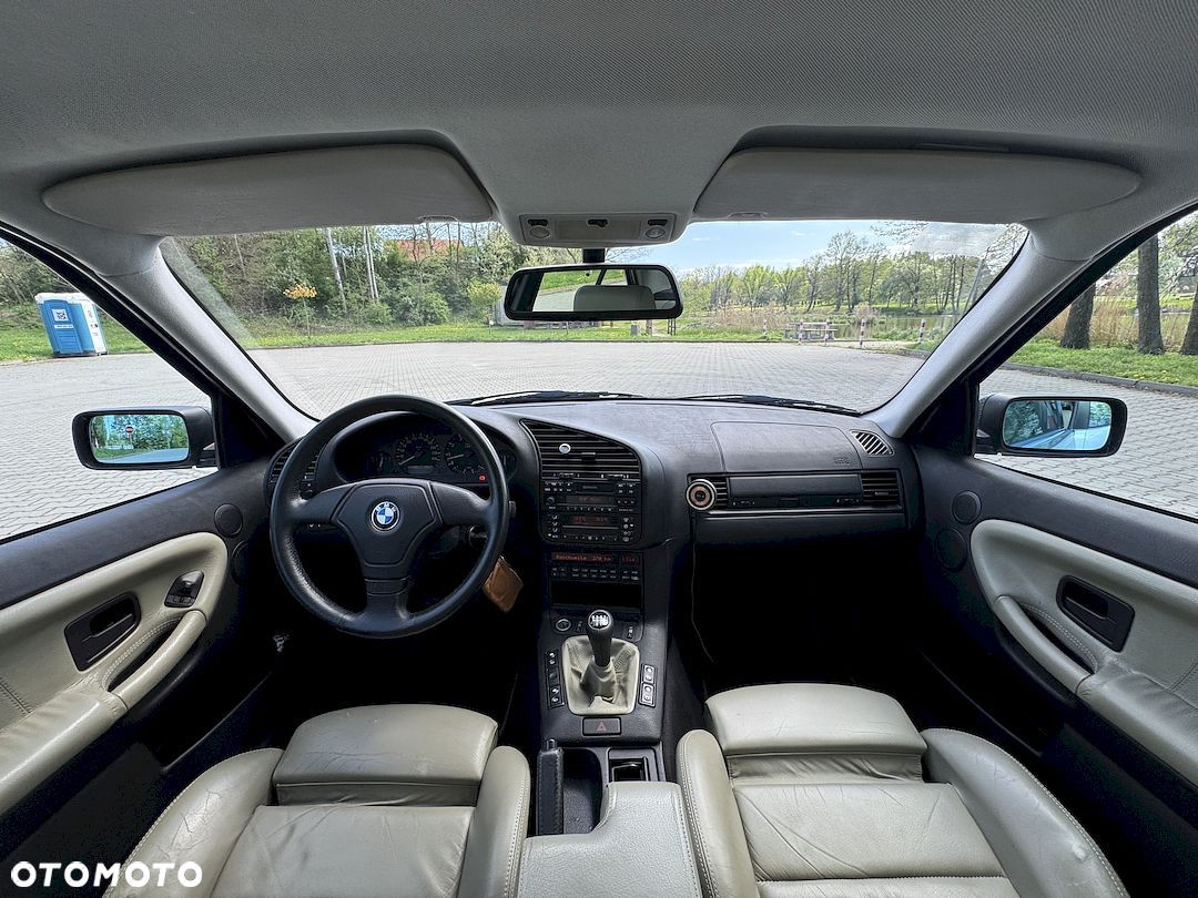 BMW Seria 3 320i - 22