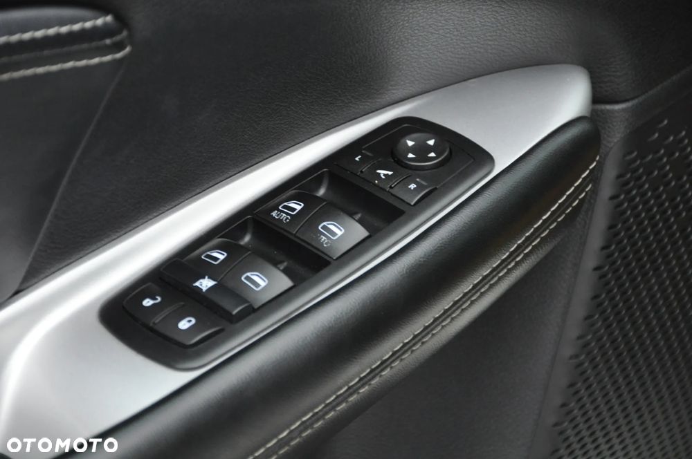 Fiat Freemont 2.0 Multijet Black Code AWD - 38