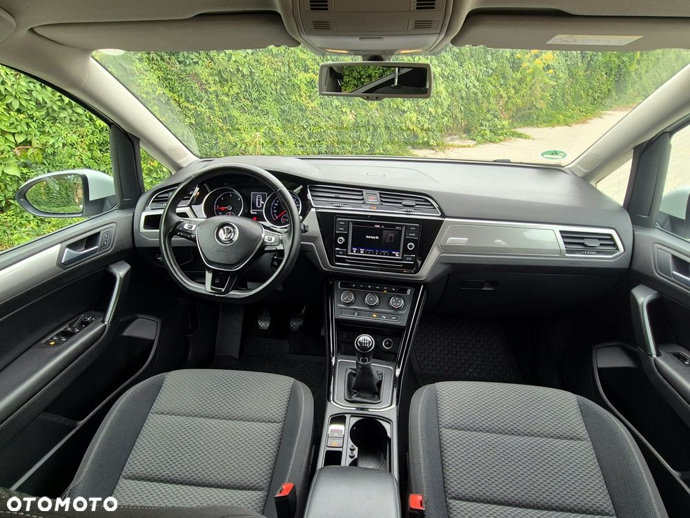 Volkswagen Touran - 7