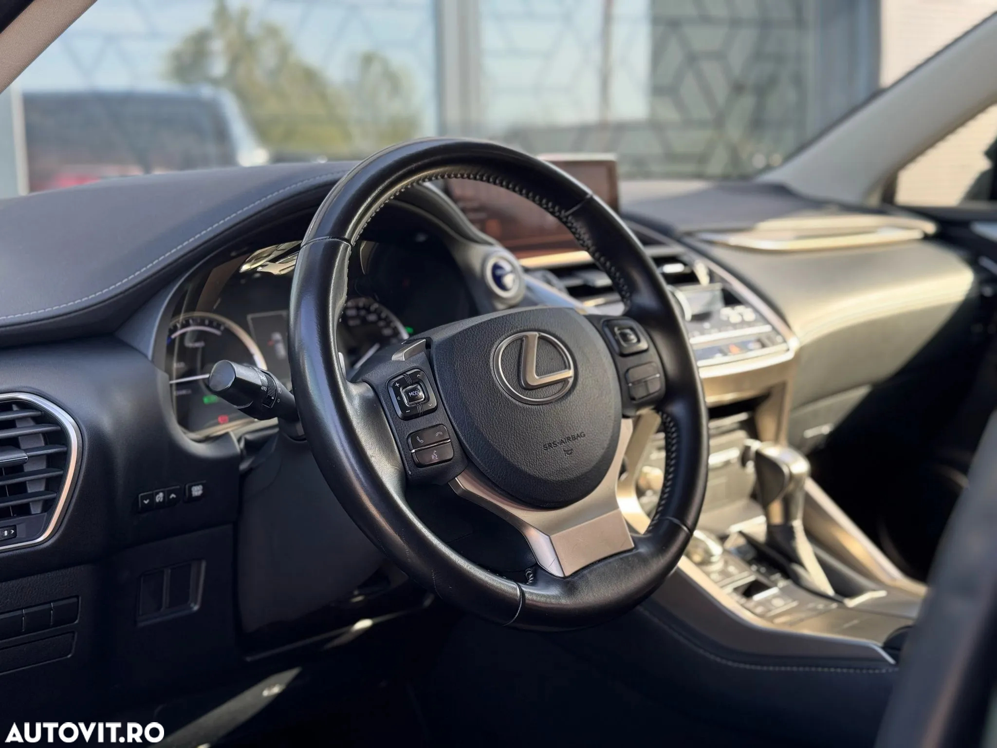 Lexus Seria NX 300h FWD Executive Plus - 36