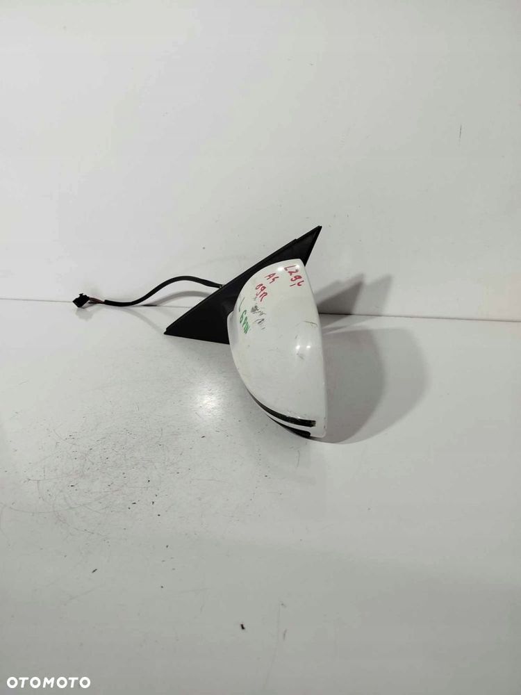 LUSTERKO LEWE PRZEDNIE AUDI A4 B8 07-15 6 PIN - 2