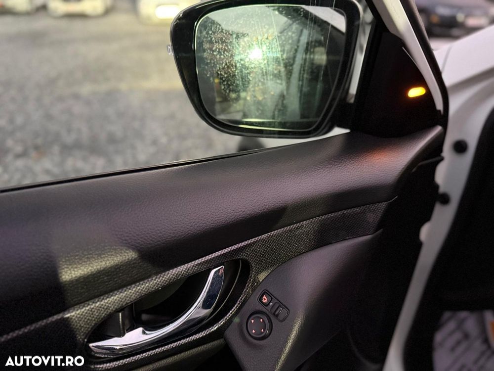 Nissan X-Trail 1.6 dCi Xtronic Tekna - 16