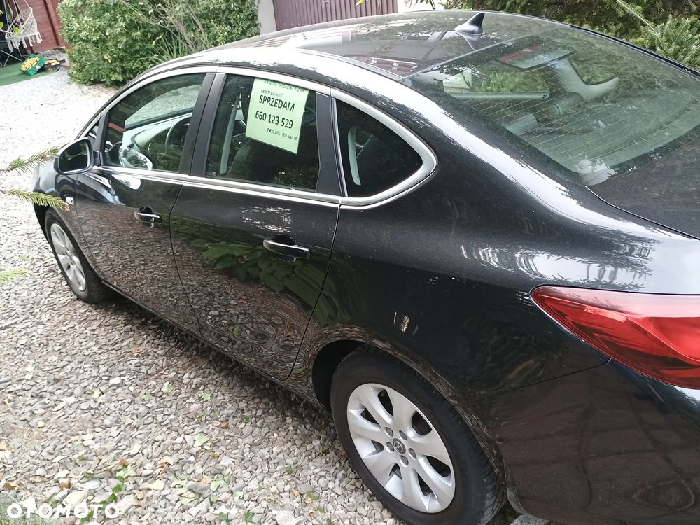 Opel Astra 1.6 Business EU6 - 11