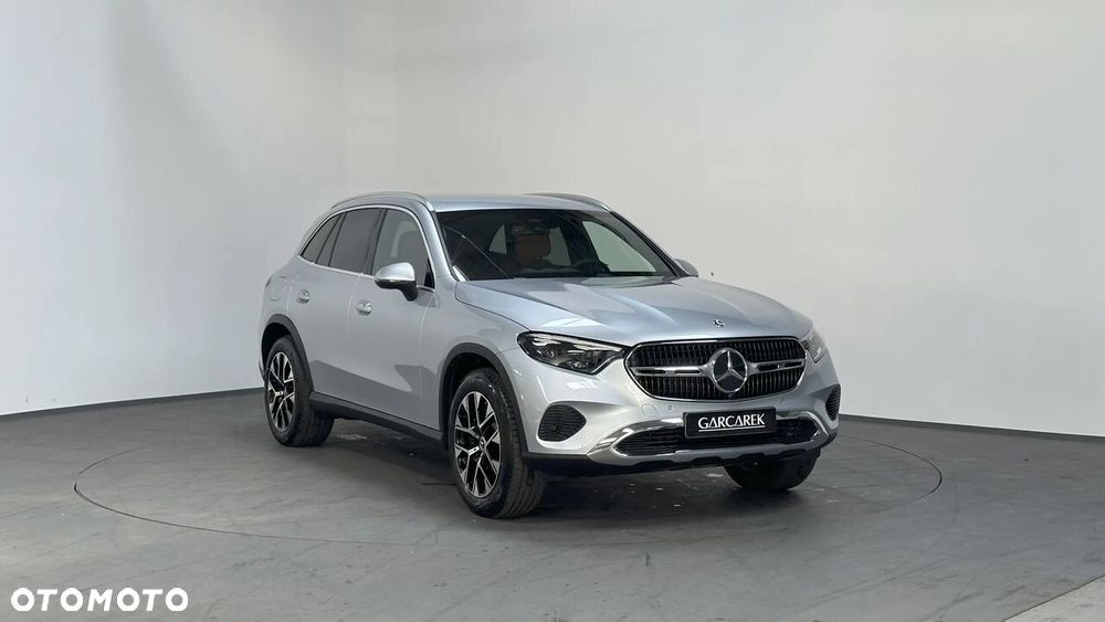 Mercedes-Benz GLC 300 e PHEV 4-Matic Avantgarde - 3