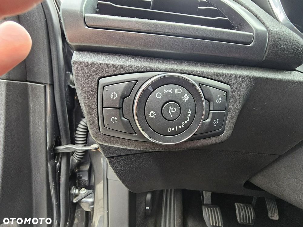 Ford Mondeo - 31