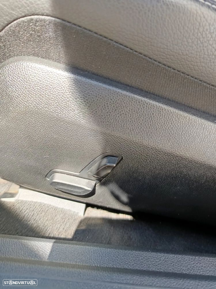 Mercedes-Benz E 220 BlueTEC BE Edition Auto. - 40
