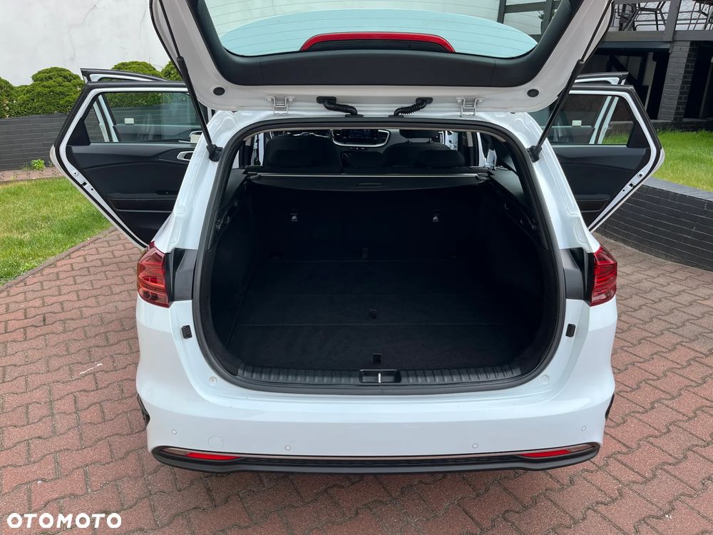 Kia Ceed 1.5 T-GDI M - 22