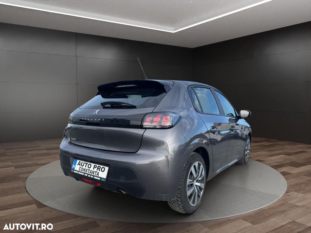 Peugeot 208 PureTech 100 Business - 3
