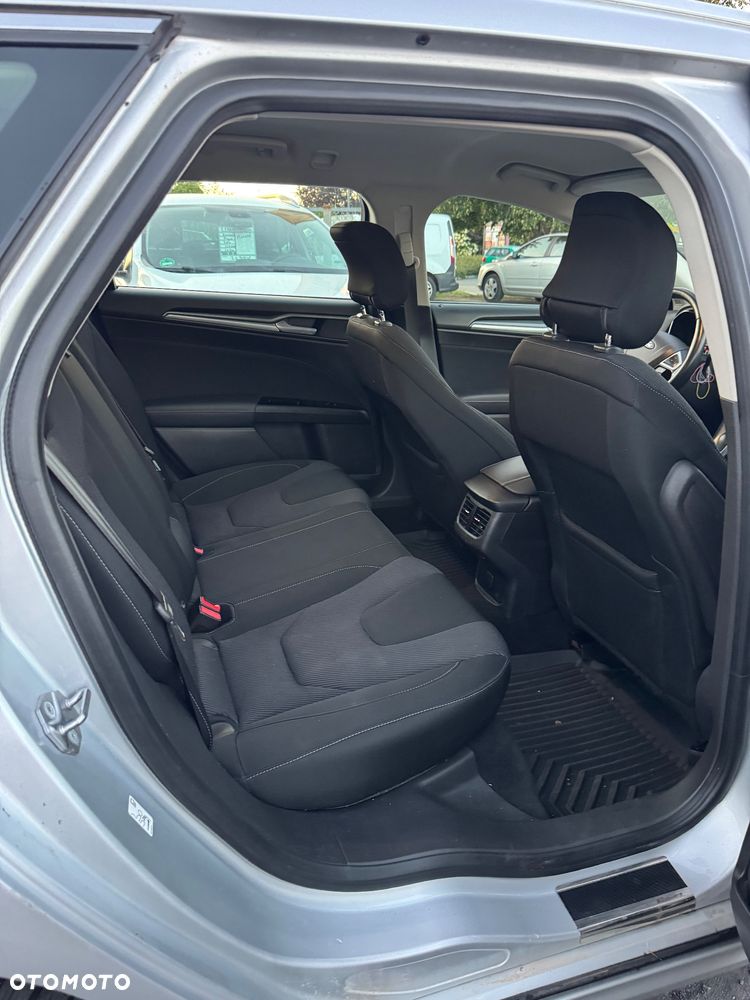 Ford Mondeo - 10