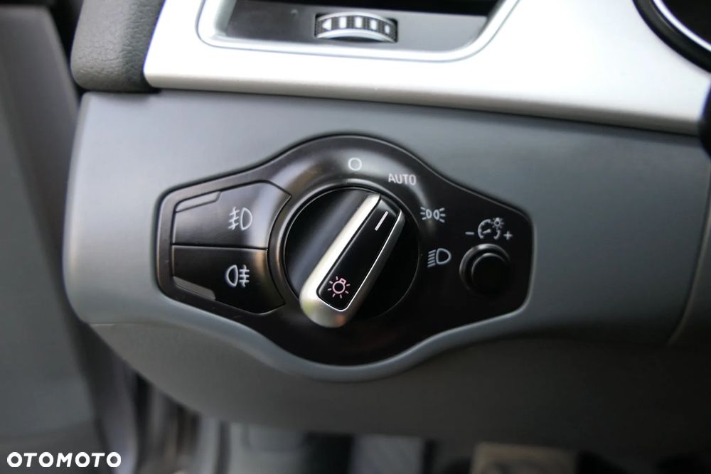 Audi A4 Avant 2.0 TDI ultra - 25