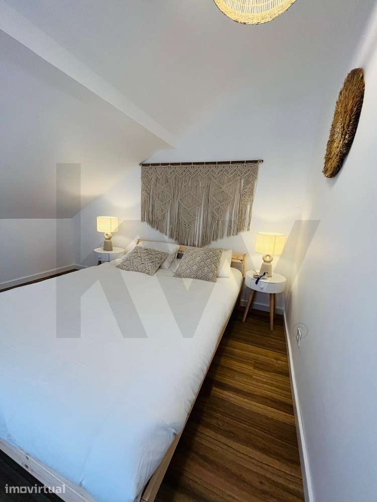 Hostel Renovado com 10 Quartos na Costa da Caparica - Grande imagem: 2/47