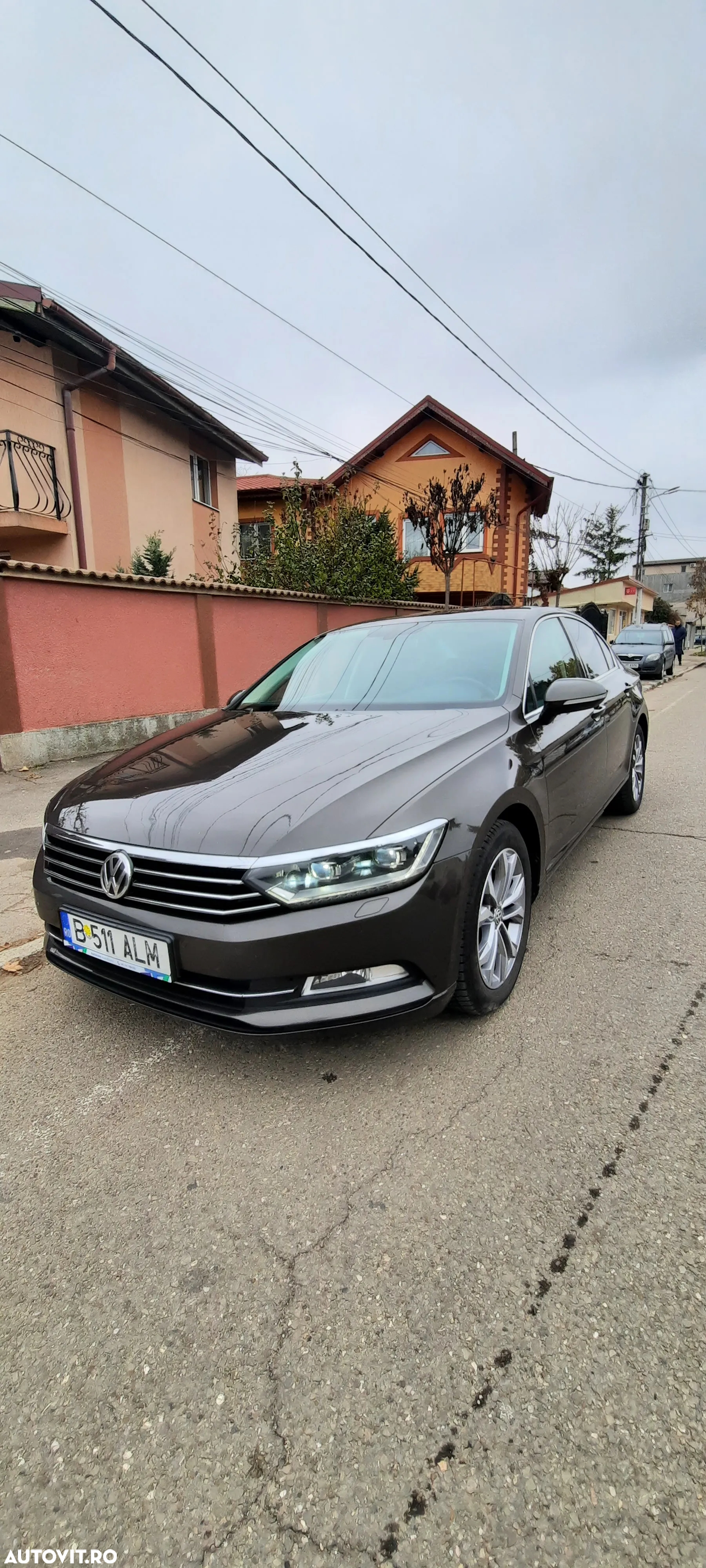 Volkswagen Passat 2.0 TDI Highline - 9
