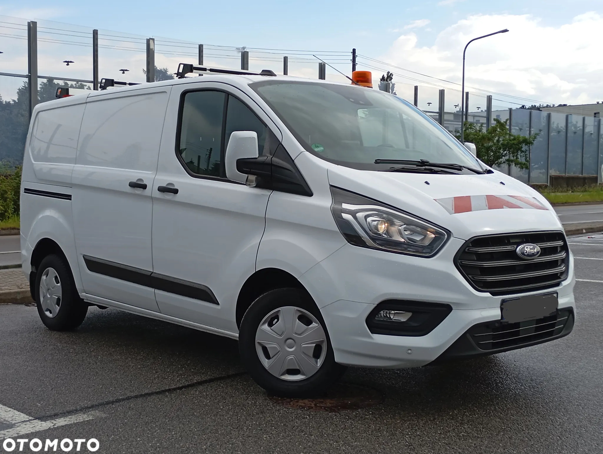 Ford Transit Custom 2.0EB Szafki/Relingi - 10