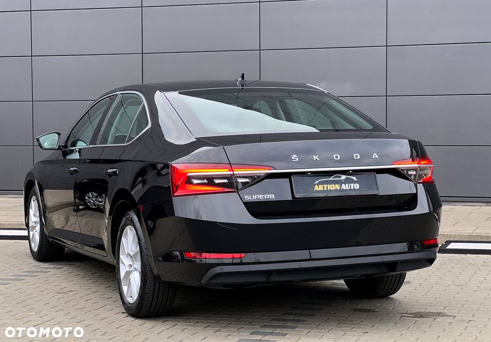 Skoda Superb 2.0 TDI DSG Premium Edition - 6