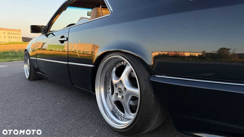 Mercedes-Benz W124 (1984-1993) - 12