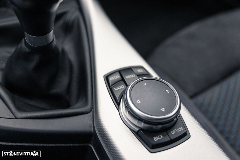 BMW 116 d Pack M - 45