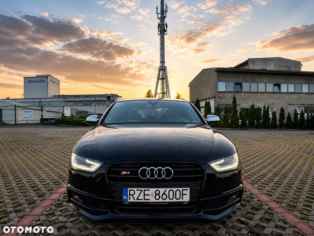 Audi S4 Limousine - 1