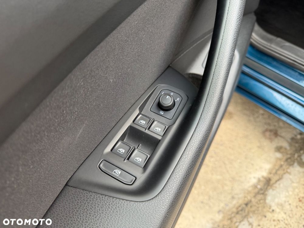 Volkswagen Passat 1.5 TSI EVO Business - 19