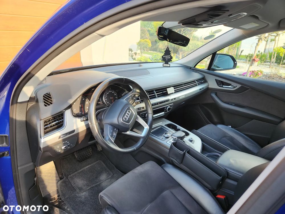 Audi Q7 - 12